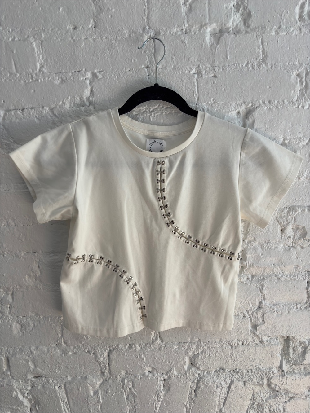 With Jean White Cropped Tee with Clasp Details